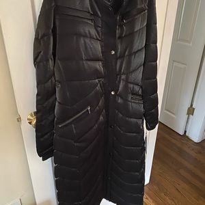 NWT Lg gorgeous Badgley Mischka maxi Puffer Coat